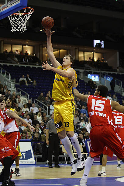 尤文后场断 尤文后场断