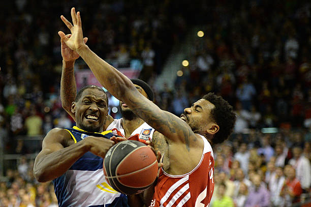 在赛后接受 在赛后接受